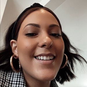 Meet your Posher, Gabrielle